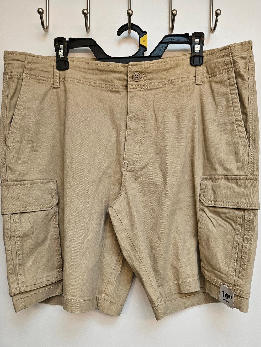 George Mens Stretch Cargo Shorts Size 38 NWT Tan At The Knee 10 Inch Inseam